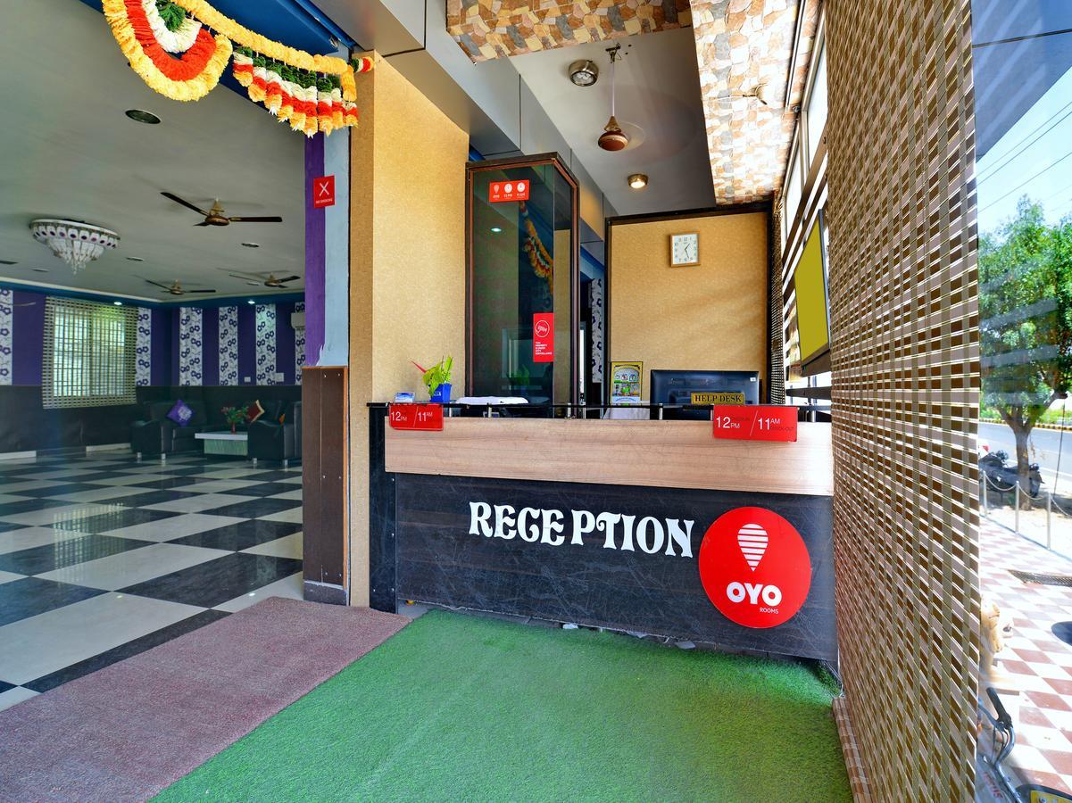 אג'מר Oyo 2061 Hotel New Holiday Inn מראה חיצוני תמונה